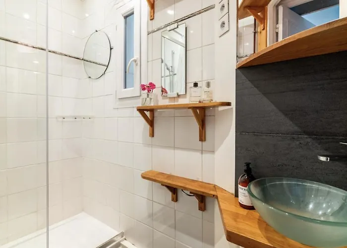 아파트 Spacious Bright In Montmartre 파리