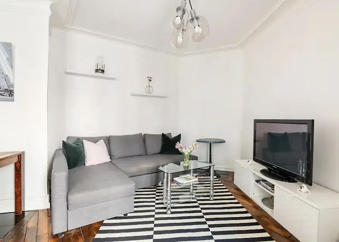 Spacious Bright In Montmartre *